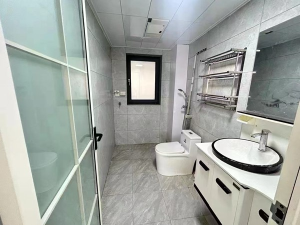 出售东高新 吾悦华府三室 低楼层带露台 可按揭带车位 二手房