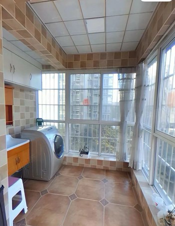 出售大庆路 圣世兰亭 两室精装修 有本可按揭 二手房