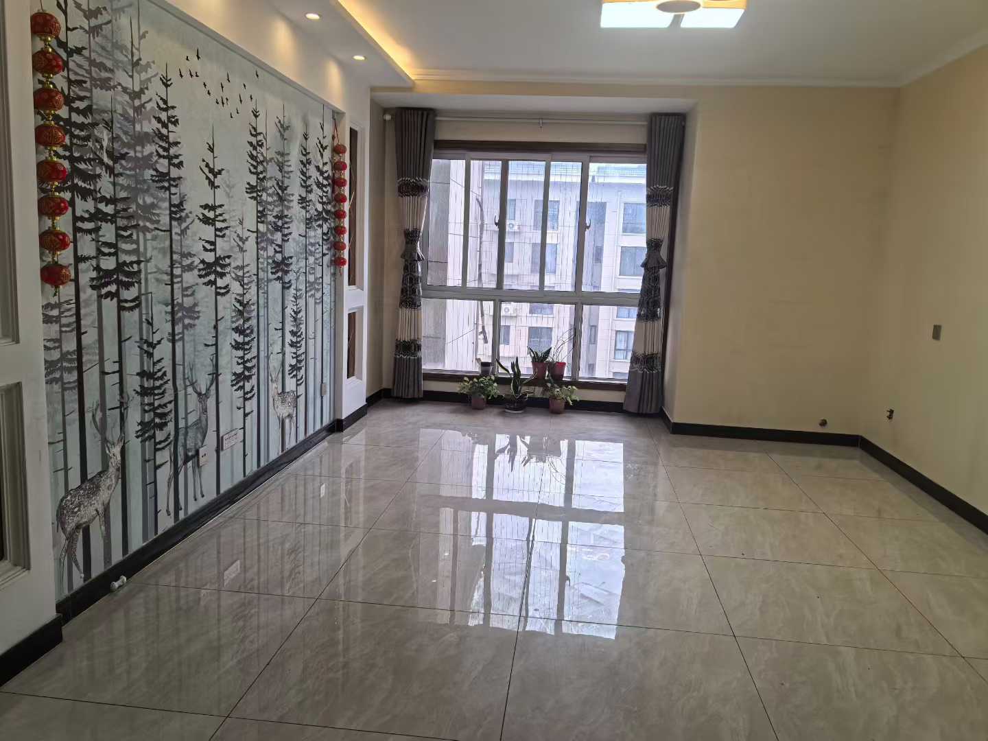 出售行政中心 盛世官邸大三室 精装修南北通透 可按揭二手房