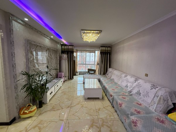 出售高新四路 永泰名苑两室 有房本好楼层 可按揭 二手房