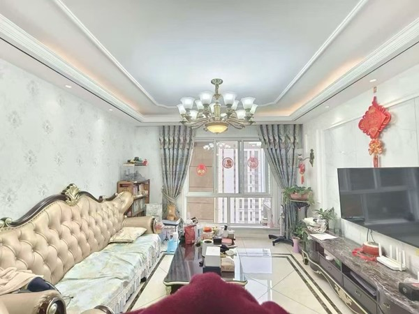 出售高新四路 永泰名苑三室 精装修好楼层 可按揭 二手房