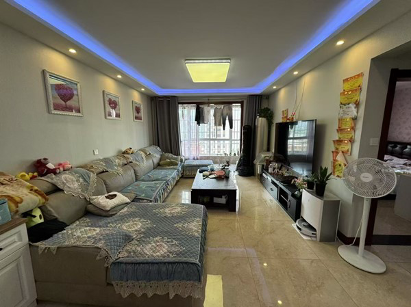 出售高新区 永泰名苑90平米，两室，精装二手房