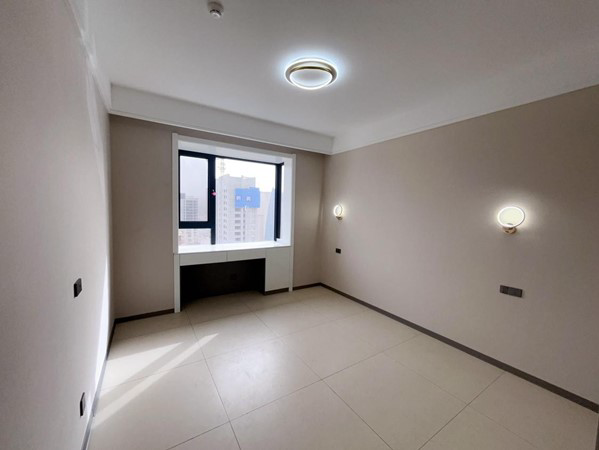 宝鸡二手工抵房 铂悦公馆 三室100万 精装修可按揭