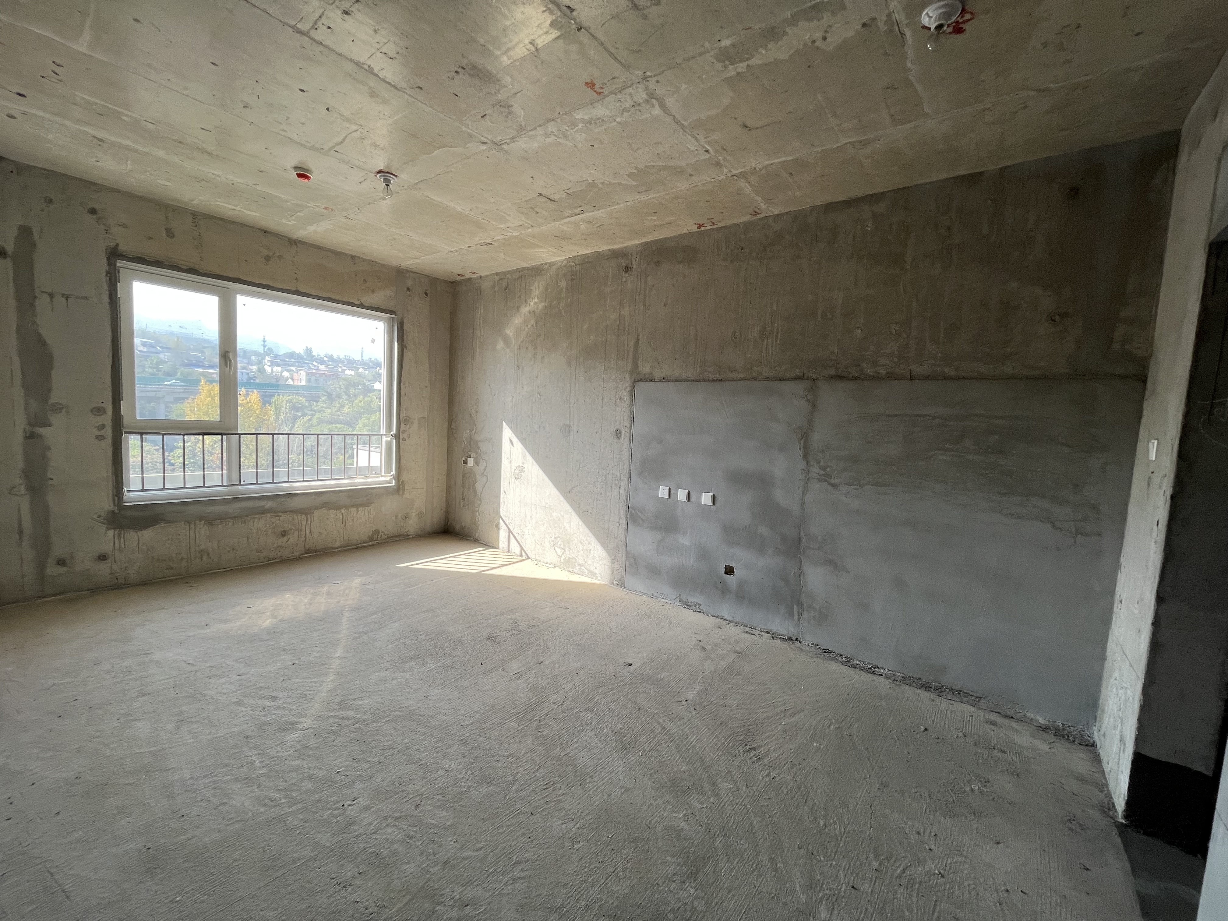 宝鸡二手工抵房 宝鸡雍华公馆大三室 比售楼部便宜10万起